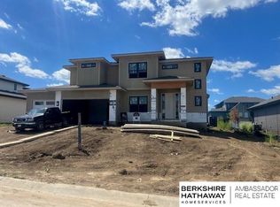 12706 S 74th St, Papillion, NE 68046