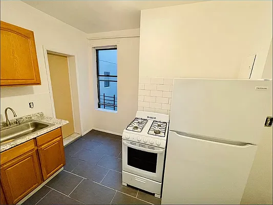 Rented by EXR | media 13