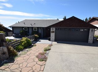 4414 Soundview Dr W, University Place, WA 98466