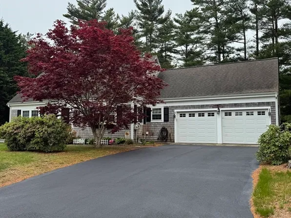 106 Hickory Hill Cir, Barnstable, MA 02630
