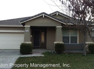 2949 W Delta Ave, Visalia, CA 93291
