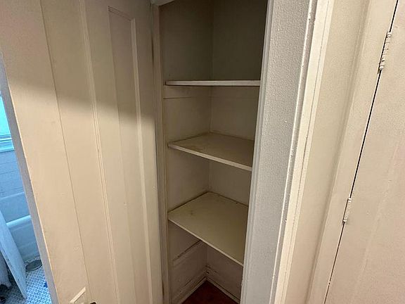 2nd image of 6430 N Richmond St #3E
