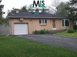 744 Mariday St, Lake Orion, MI