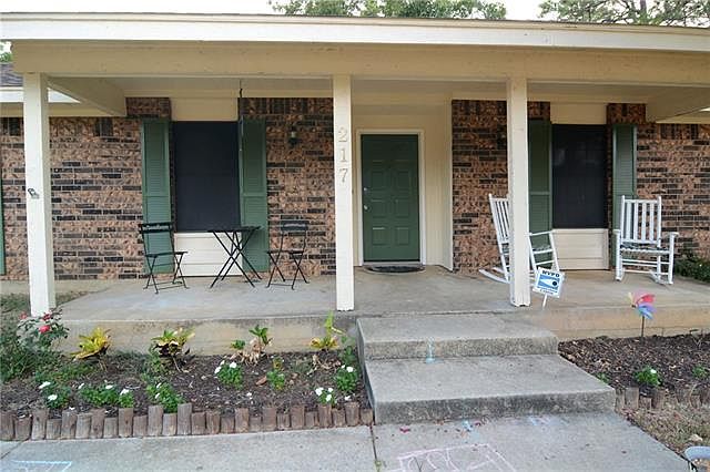 1st image of 217 Meadowbrook Dr