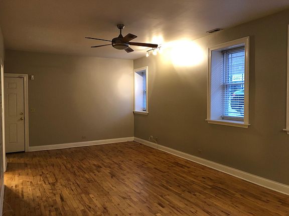 4th image of 1540 N Ashland Ave APT Br