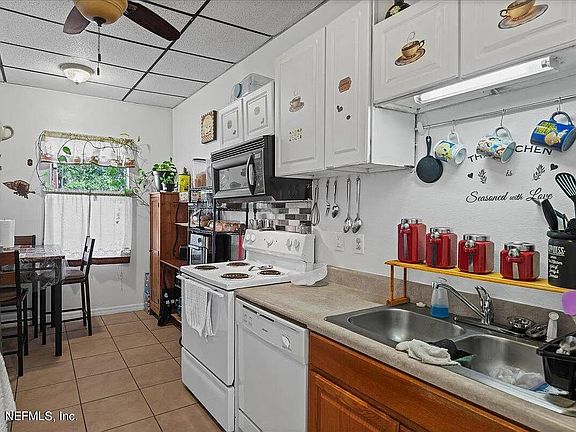 5th image of 623 Oak St #C