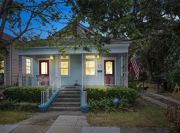 5th image of 529 Pacific Ave