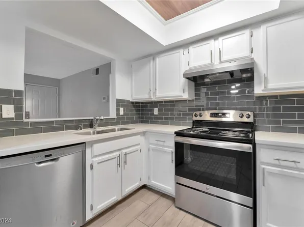 6117 W Oakey Blvd APT A, Las Vegas, NV 89146