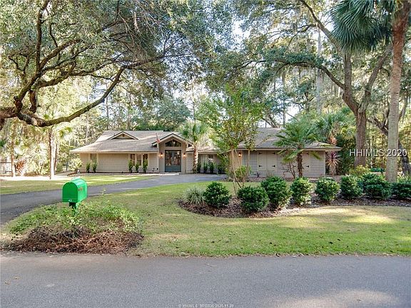 3rd image of 42 Planters Wood Dr