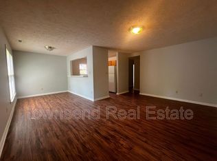 1055-2 Ancestry Dr, Fayetteville, NC 28304