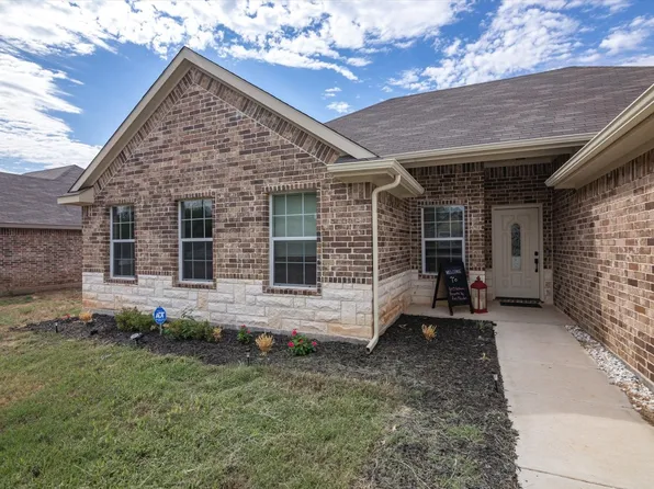 645 Half Moon Way, Bridgeport, TX 76426