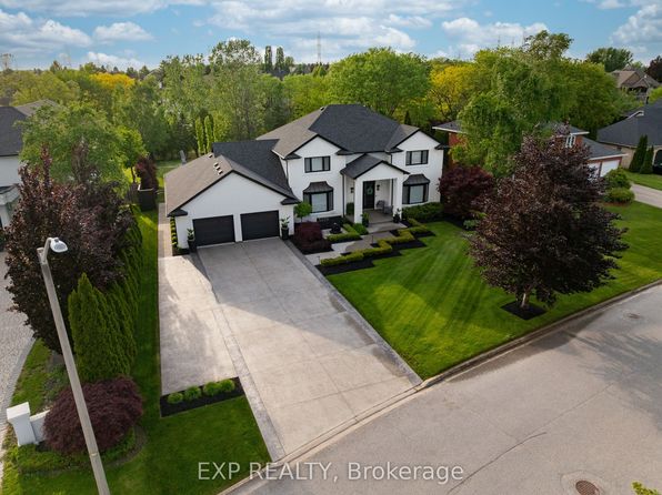 3459 Notre Dame Ct, Niagara Falls, ON L2H 2X3