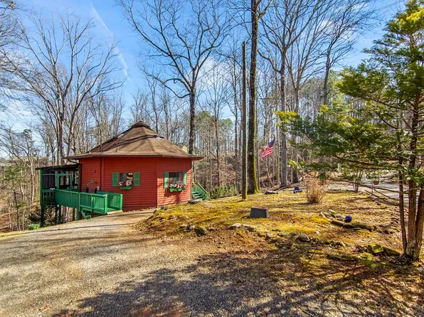 102 Mizzen Ct, Ellijay, GA 30540