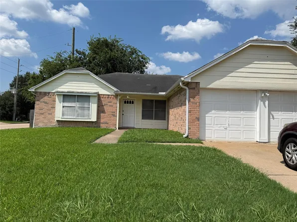 2103 Barrington Place Dr, Sugar Land, TX 77478
