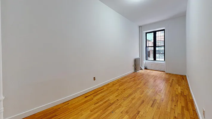 Rented by Bond New York | media 9