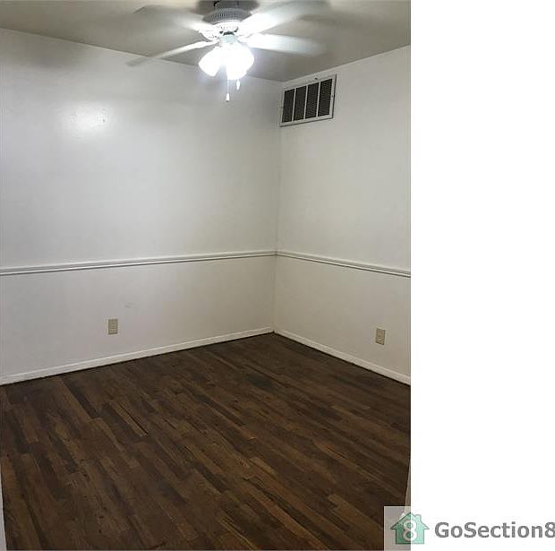 2nd image of 5645 Gaston Ave #206