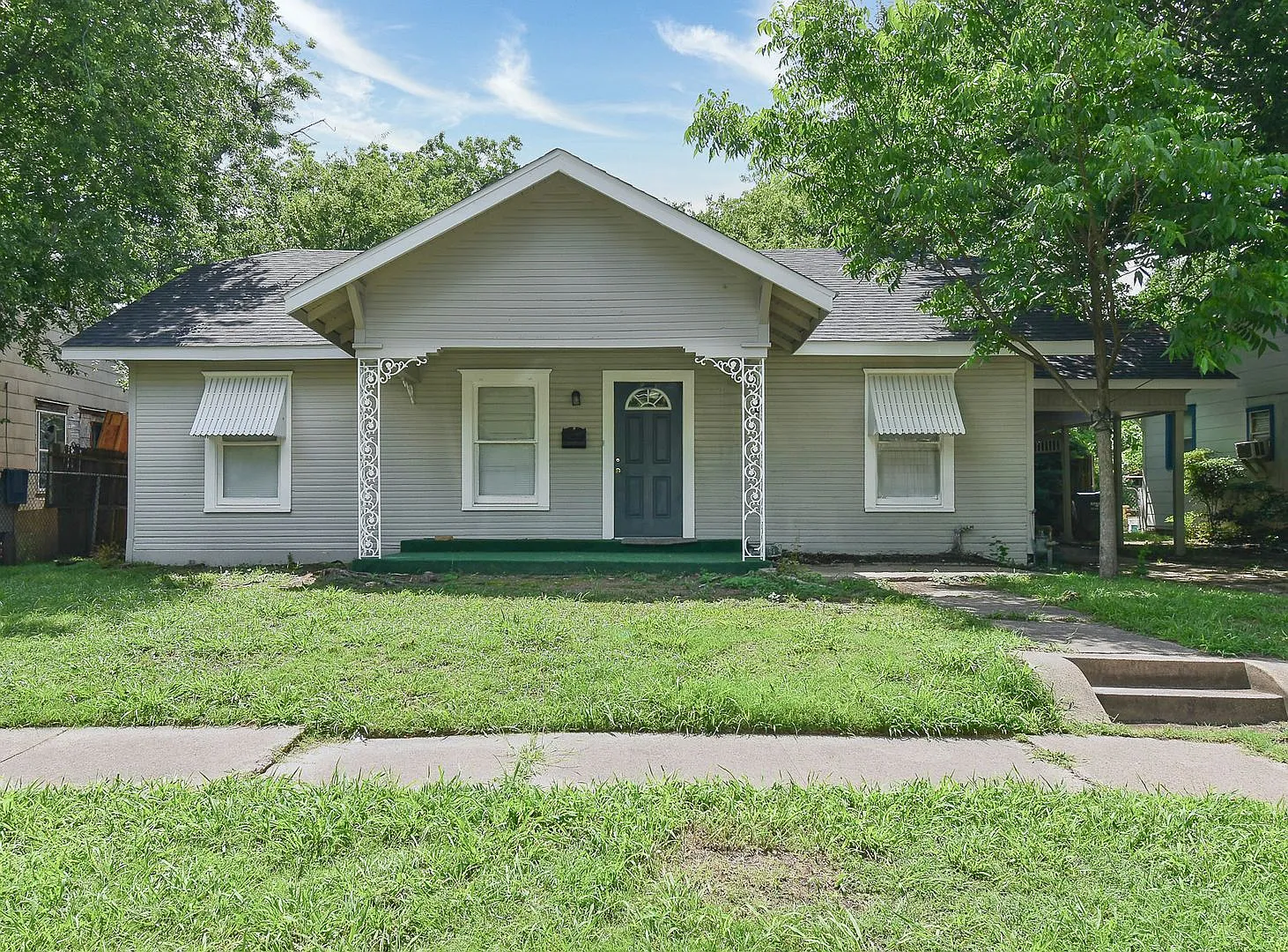 3814 Roberts- House — Photo 1