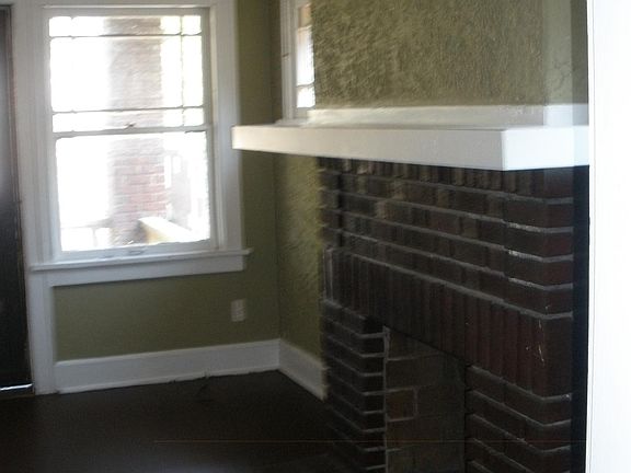 3rd image of 15222 Macauley Ave
