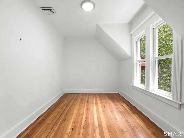 132 Bunker Hill Ave #3 — Photo 9