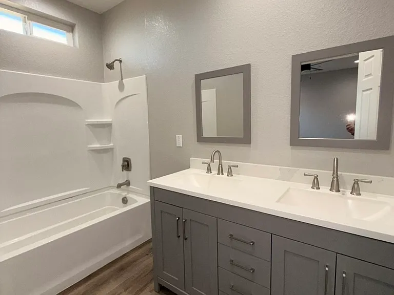 2114 Beachwood Dr — Photo 13