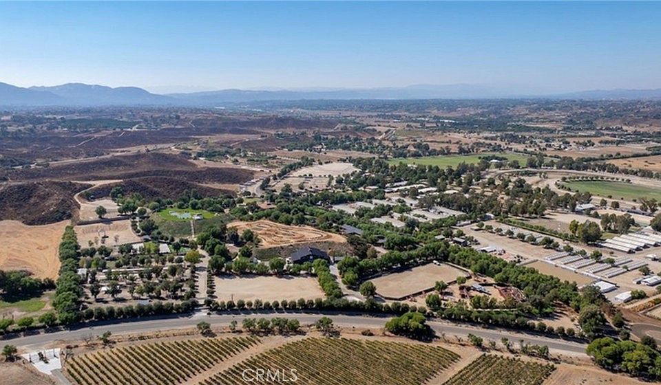 1st image of 38831 Pauba Rd