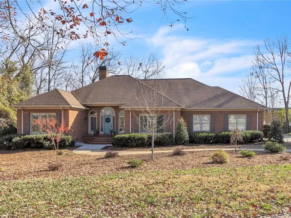 1002 Thornehill Dr, Anderson, SC 29621