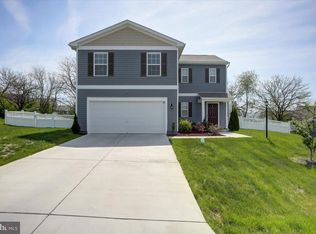 11174 Cross Fields Dr, Waynesboro, PA