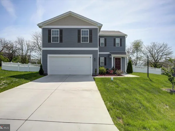 11174 Cross Fields Dr, Waynesboro, PA 17268