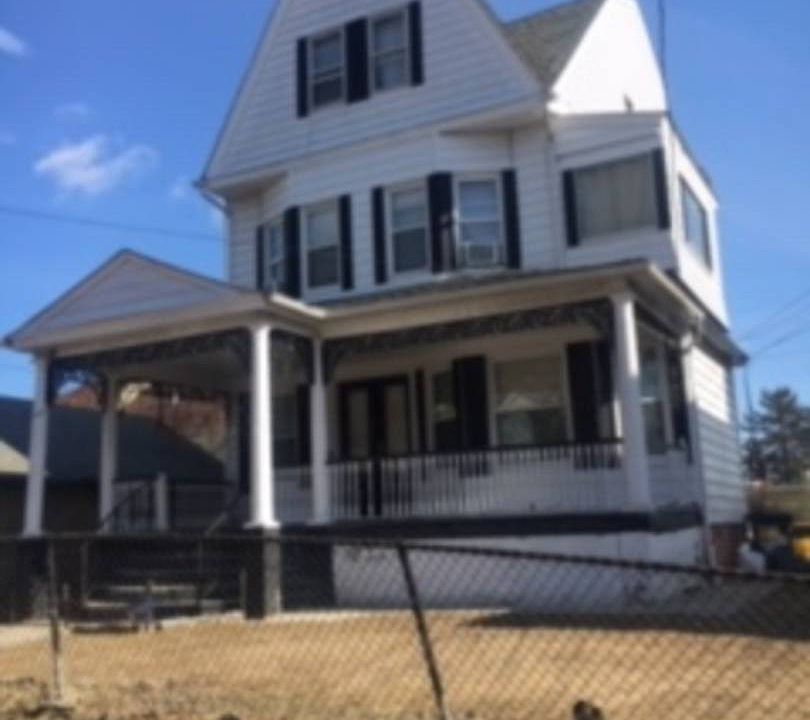 1st image of 109 S 14th Ave