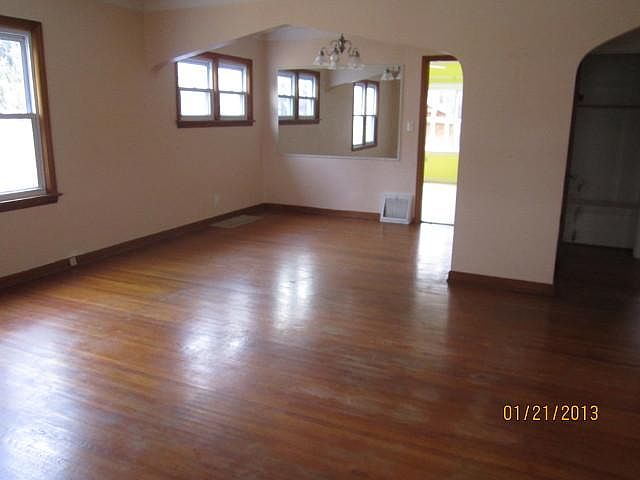 2nd image of 801 Toledo Ave