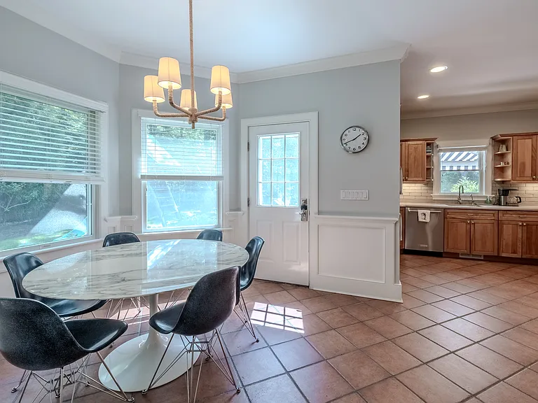 16 Ocean Pkwy — Photo 7