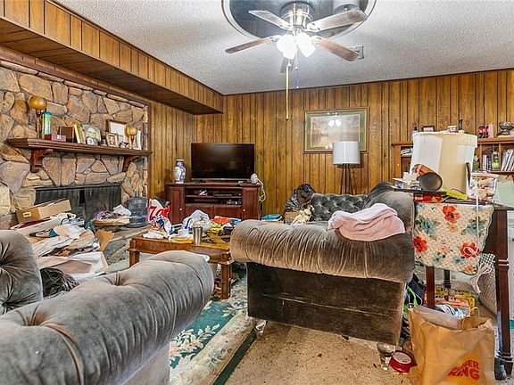 2nd image of 16840 Dahlgren Ave