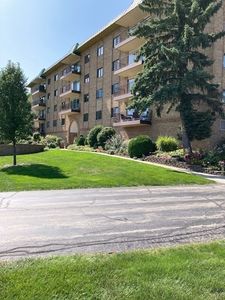 40 S Main St APT 5F, Glen Ellyn, IL, 60137