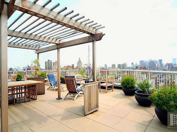 5th image of 101 W 12th St APT 16A