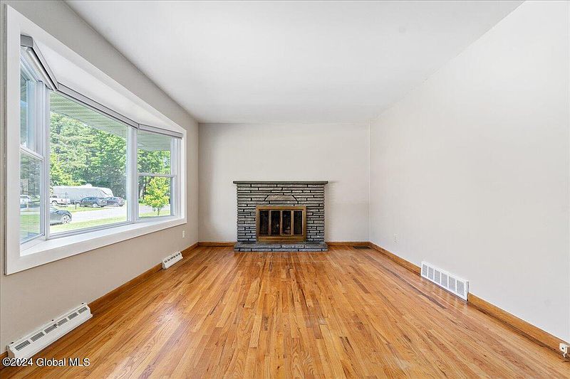 3rd image of 16 Montclair Drive
