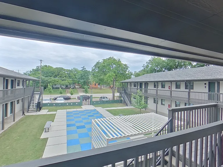Two Fountains at Bishop Ridge — Photo 25