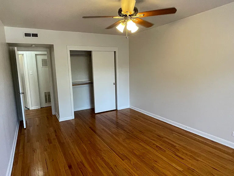 417 W Gramercy Pl #4 — Photo 7