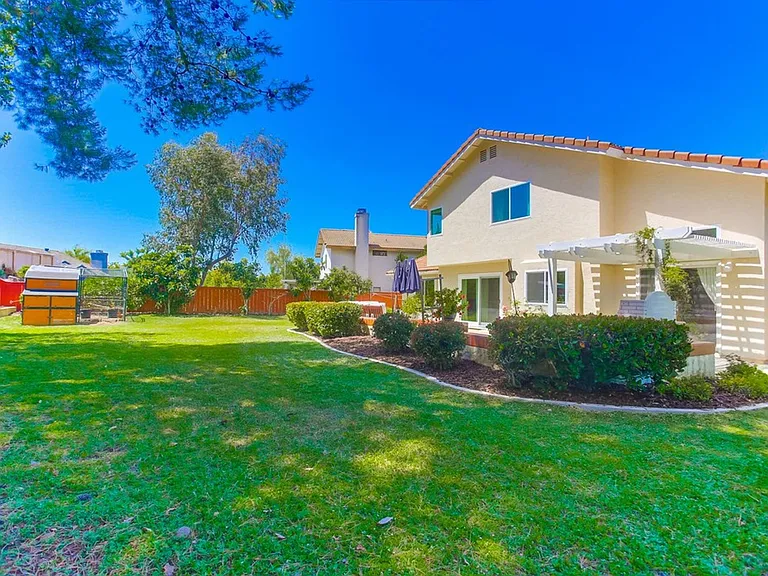 10730 Carillon Ct — Photo 64
