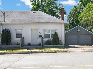 21 Cedar St, Cambridge, ON N1S 1T8