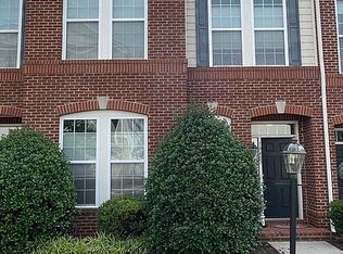 19483 Promenade Dr, Leesburg, VA 20176