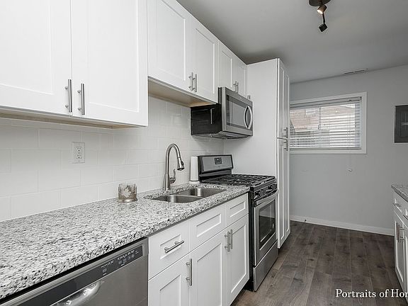 3rd image of 204 Harwood Dr