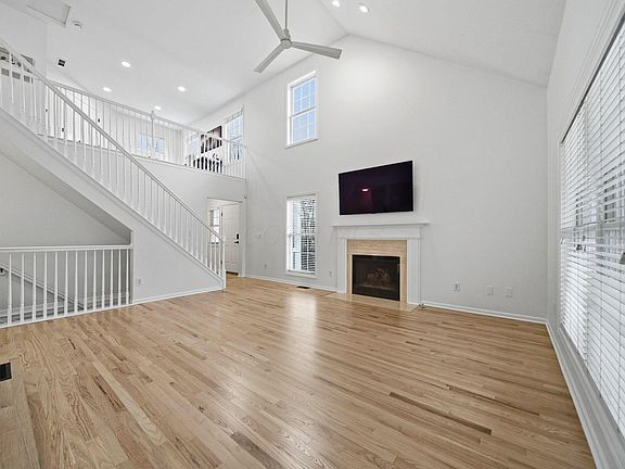 3rd image of 505 Serenity Dr