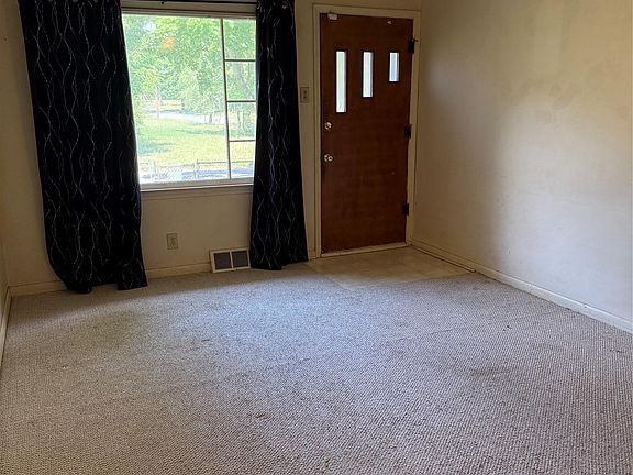 5th image of 2126 Nebraska Ave