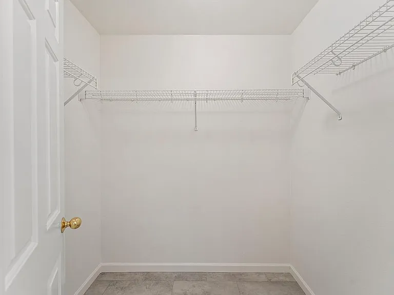 2429 Tolmie Ave — Photo 29