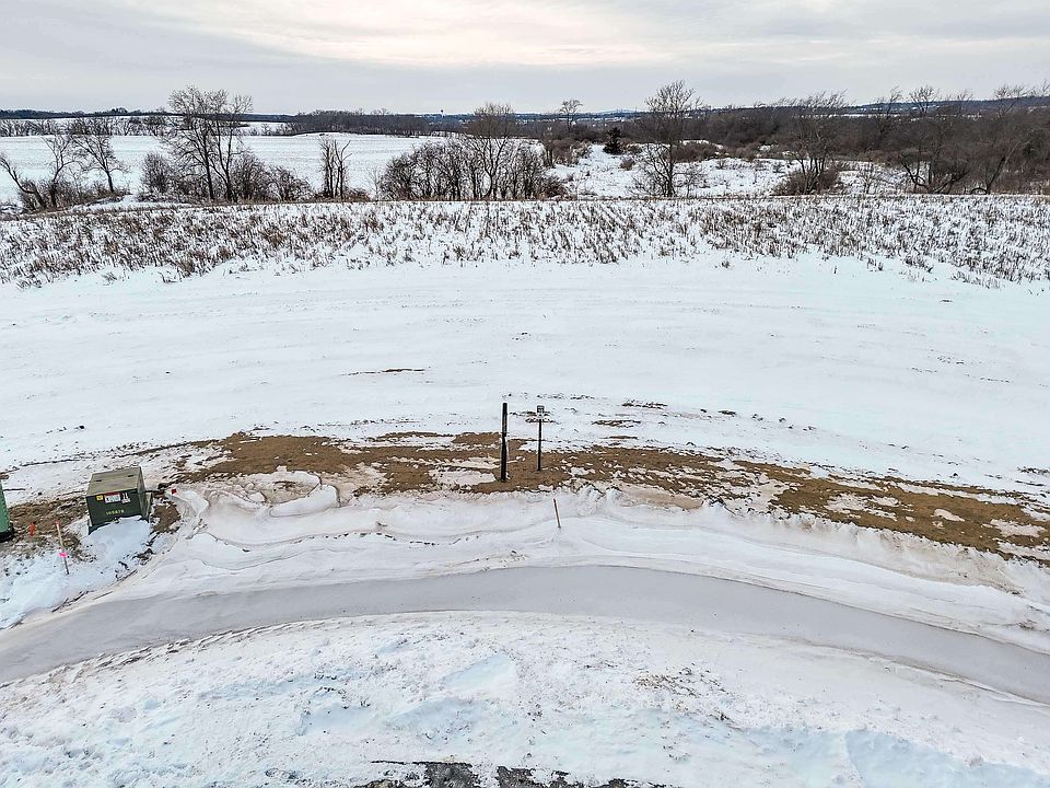 1st image of 10 Frostwood Valley