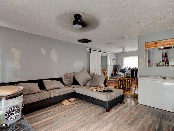 3rd image of 2761 Evergreen Dr
