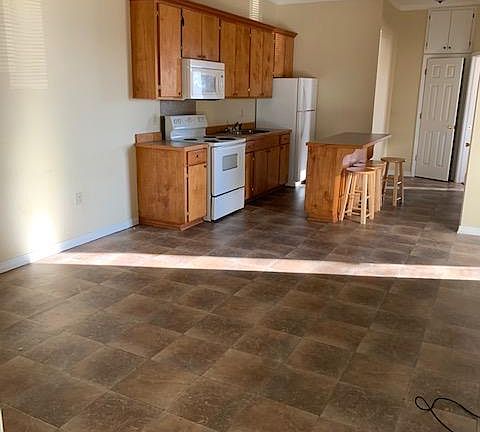 3rd image of 6-2 W Lakeview Dr #6