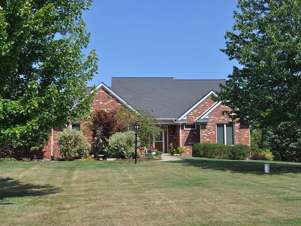 1st image of 9825 Wood Bend Dr