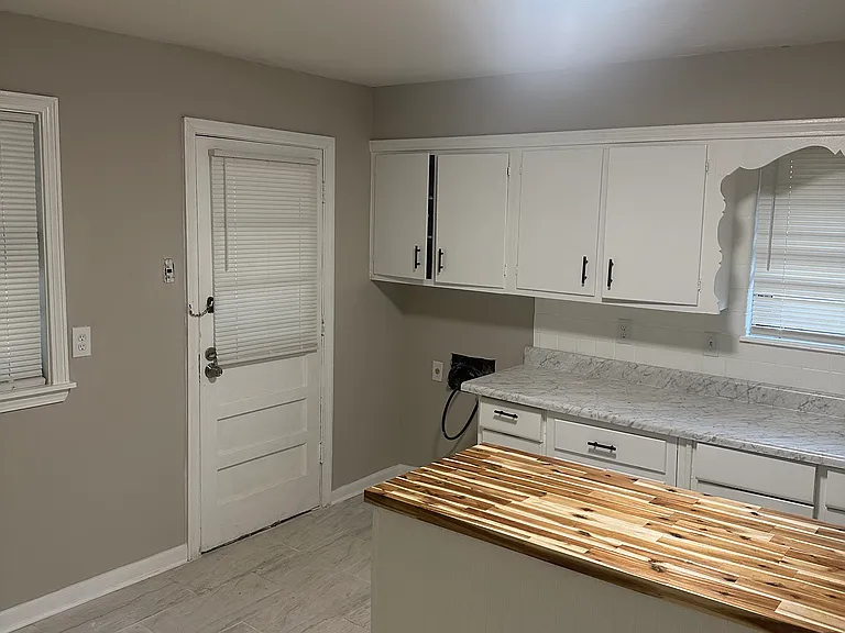 1300 Catalina Rd — Photo 5