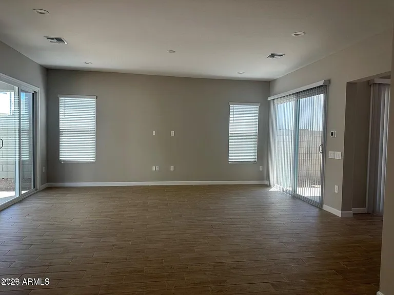 5124 E Coolbrook Ave — Photo 2